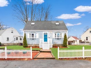 28 Apple Tree Ln, Weymouth, MA 02188