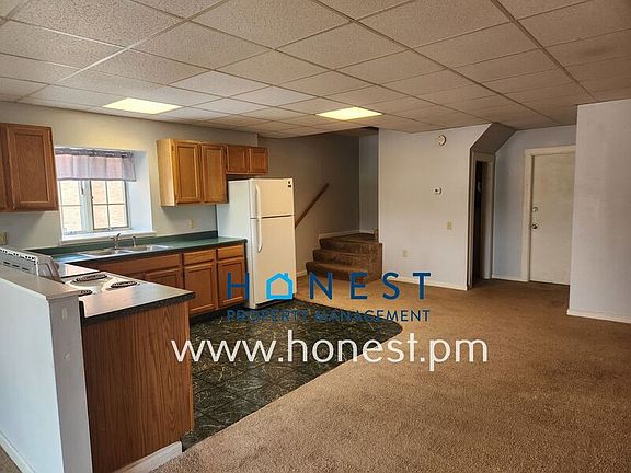 4th image of 17 Mechanic St #5