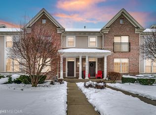 2510 Waterbury Ln, Buffalo Grove, IL 60089