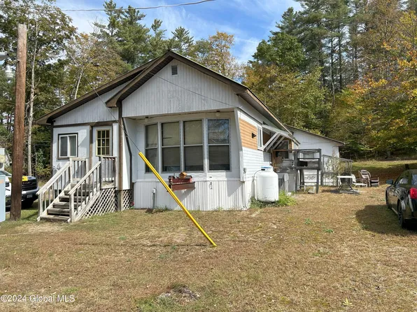 130 Buttermilk Hill Road, Wells, NY 12190