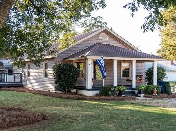 817 Johnston Rd, Ninety Six, SC 29666