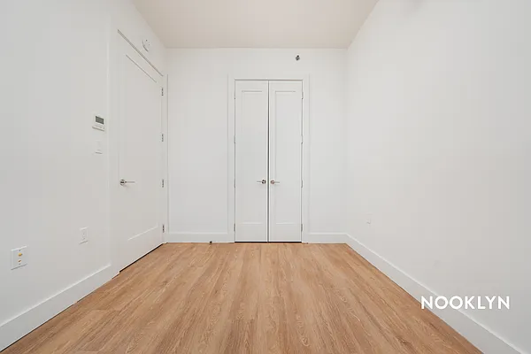 Rented by Nooklyn NYC LLC | media 121