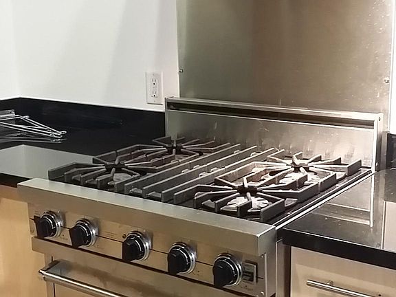 Viking stove w/convection