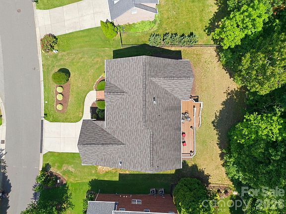 3rd image of 9329 Uxbridge Ln