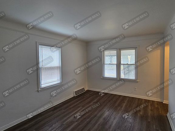 5th image of 15603 Lappin St