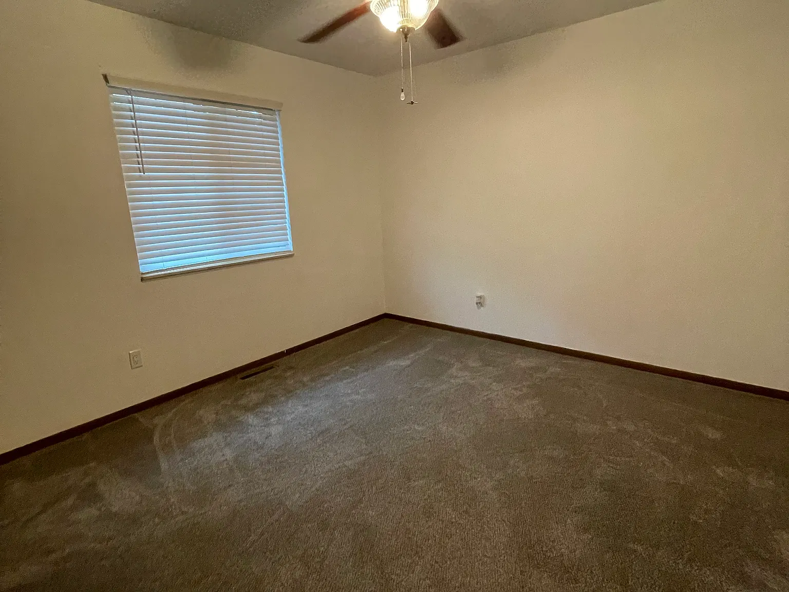 3 bed, 1088 sqft, $1,500 — Photo 4