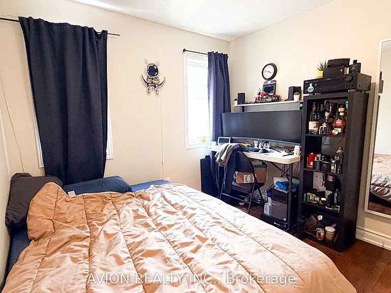 4 Sequin Dr — Photo 19