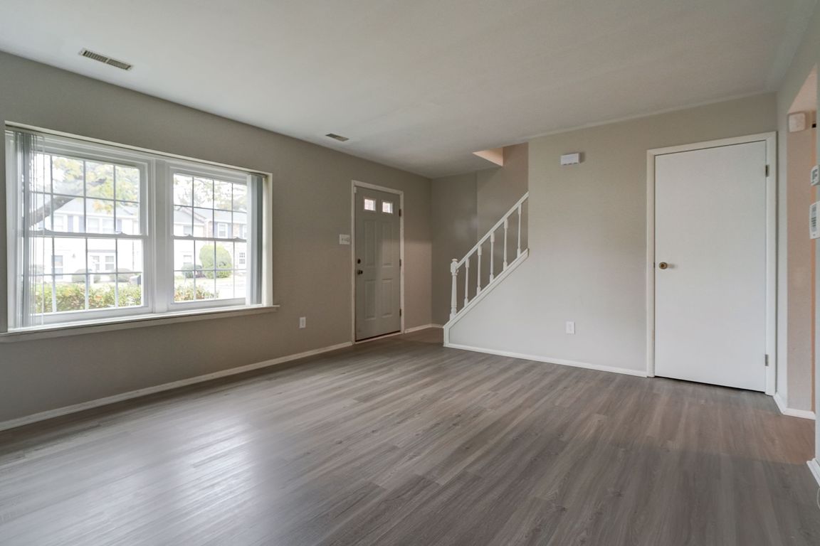 next background image