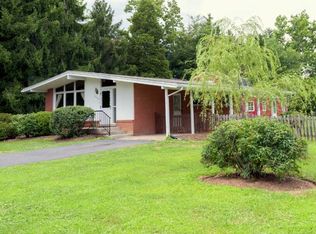 20020 Dairy Ln, Sterling, VA 20165