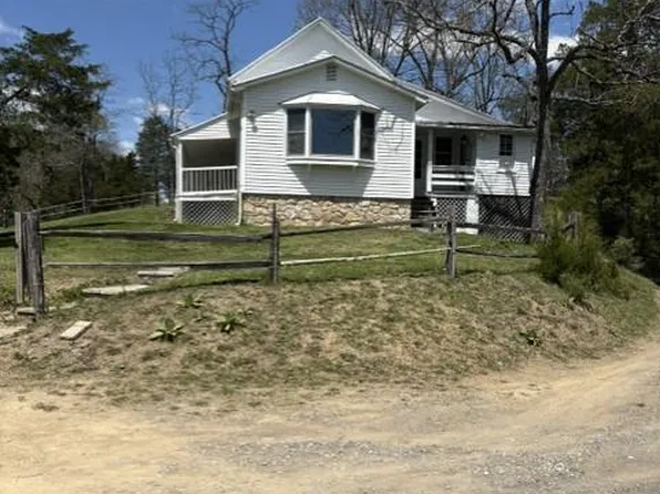 306 Tonys Hollow Ln, Stephens City, VA 22655