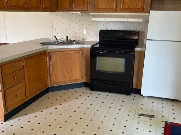 412 Schaal Rd #1, Mineral Springs, AR 71851