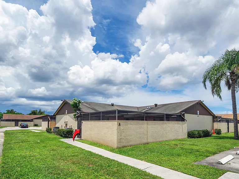 4757 Sunny Palm Cir #A — Photo 2