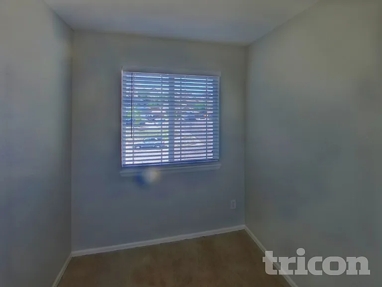 7335 Dobbs Dr — Photo 9