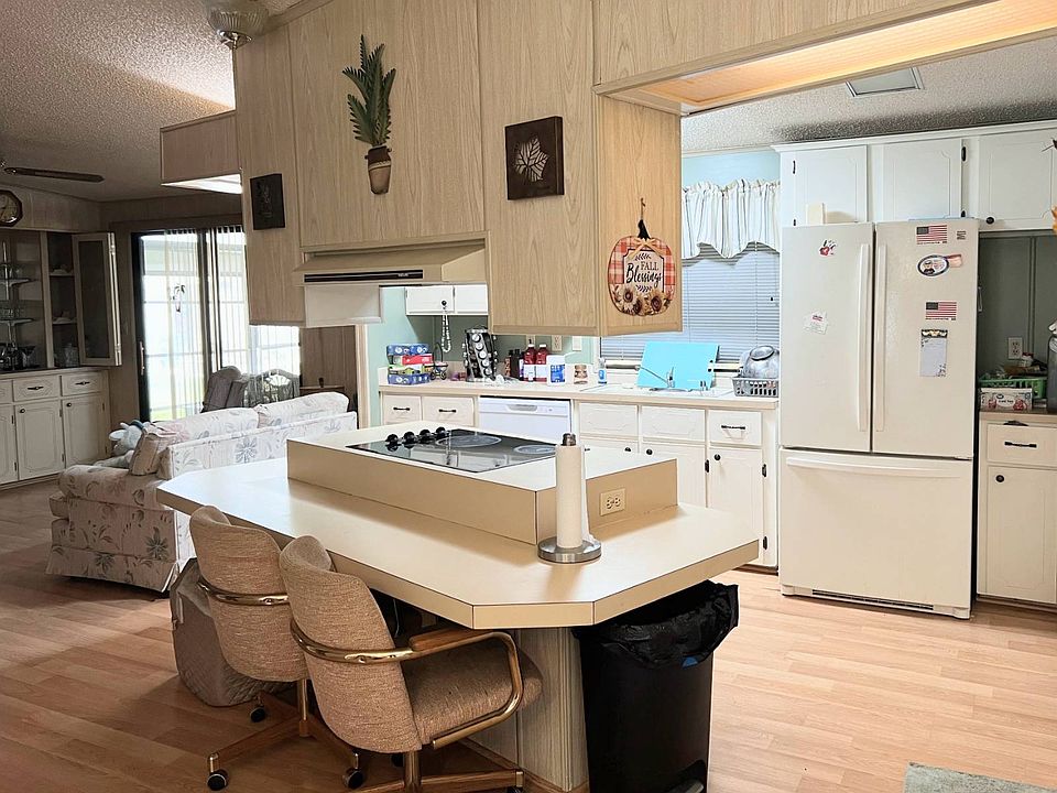 10th image of 5718 Seven Oaks Dr #83
