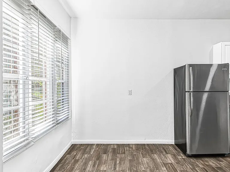 1503 S. Shenandoah St. — Photo 11