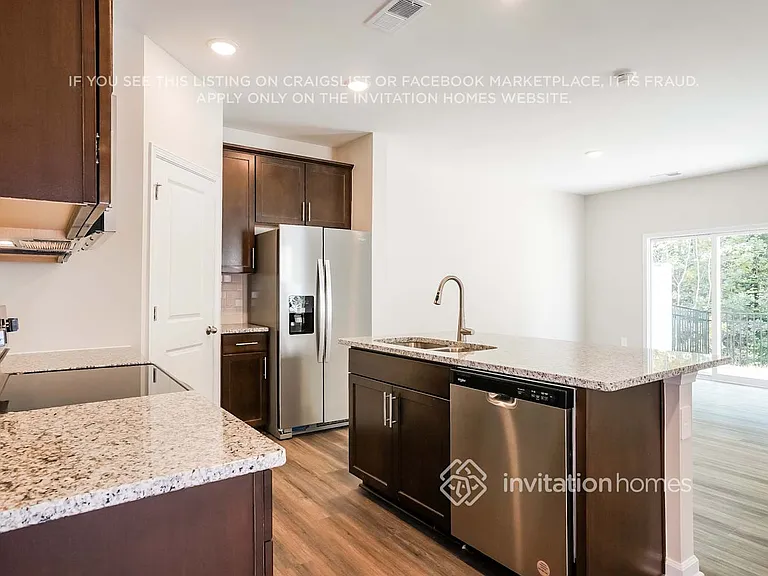 817 Holiday Park Ln — Photo 9