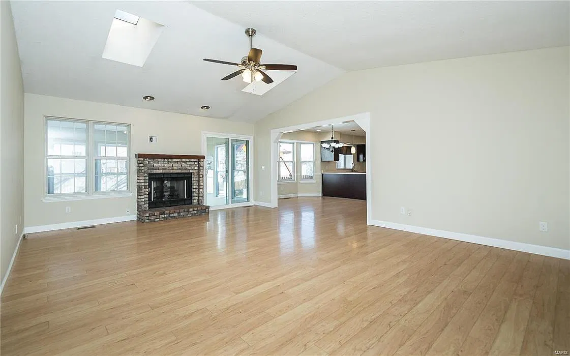 2904 Kettering Dr — Photo 2