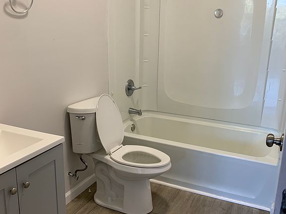 5th image of 3278 6th Ave APT 3