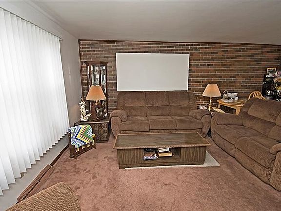 5th image of 751-767 Drey St