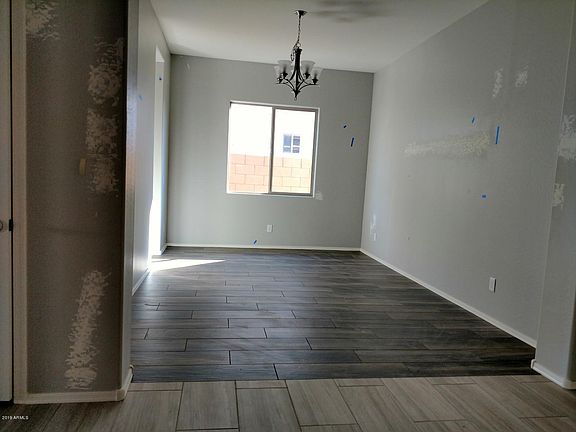 4th image of 22824 E Parkside Dr