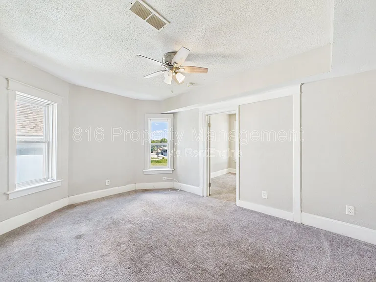 2702 Peery Ave #2E — Photo 3