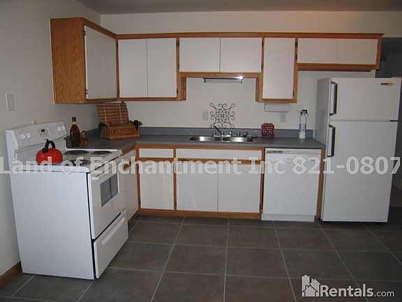 3rd image of 1309 Delamar Ave NW
