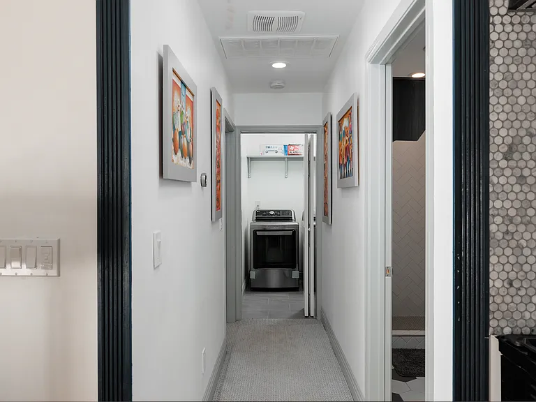 10208 S Hobart Blvd — Photo 24