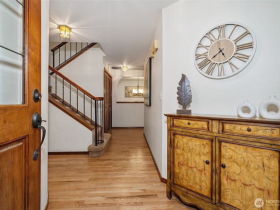 4th image of 14300 Trillium Boulevard SE #19