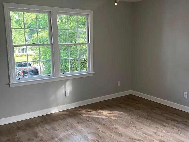 1412 Brennen Rd — Photo 5