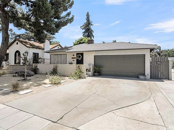 3rd image of 4538 Merrill Ave