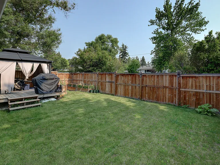 4 Trafford Pl NW #R — Photo 23