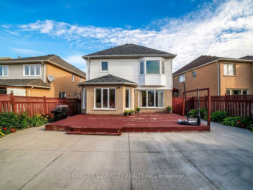 2nd image of 11 Rangeland Rd