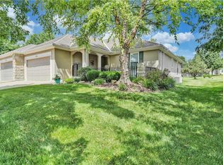 4208 SW Homestead Dr, Lees Summit, MO 64082
