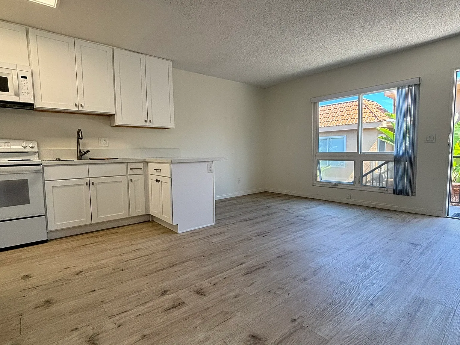 1 bed, 500 sqft, $2,150 — Photo 2