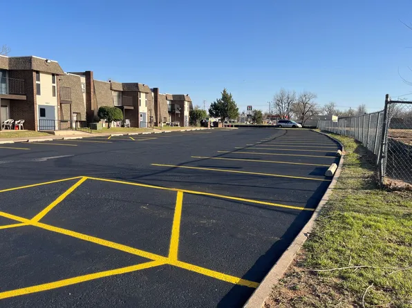 Bethany Place Apartments - Near Eldon Lyon and Downtown Bethany!