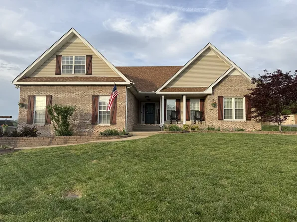 407 Walkaway Ct, Clarksville, TN 37043