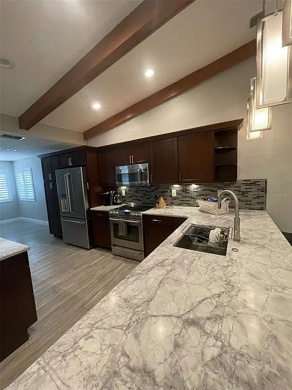 2 bed, 2.0 bath, 1353 sqft, $2,800 — Photo 3