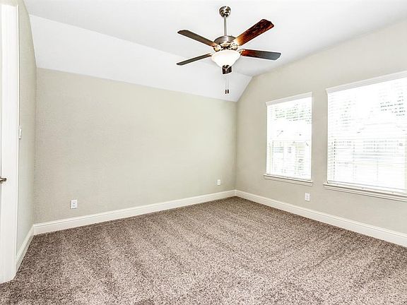 5th image of 137 Skybranch Dr