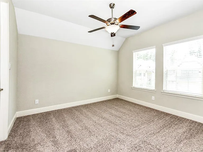 137 Skybranch Dr — Photo 5