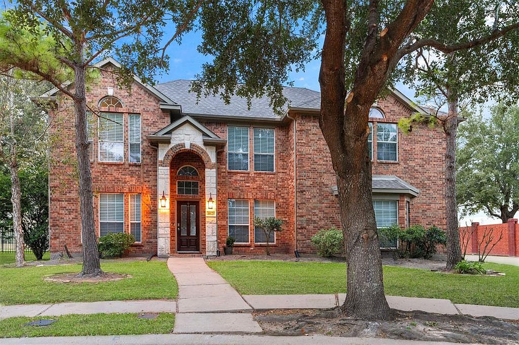 10123 Heron Meadows Dr