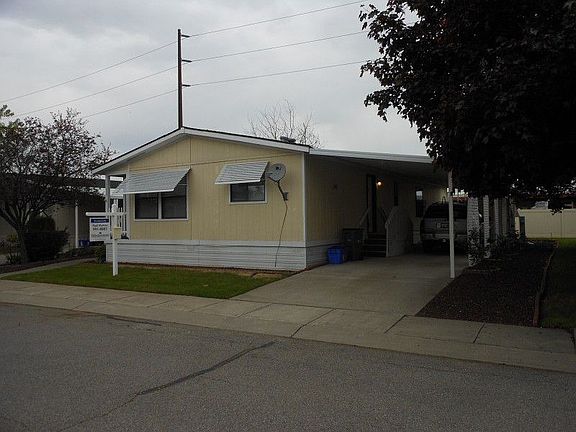 3rd image of 17005 E Meadowbrook Ln