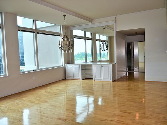 4th image of 177 107th Ave NE Unit 2208