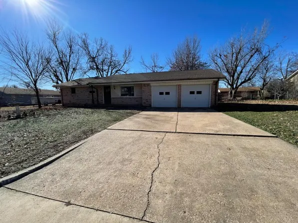 1703 N 10th St, Perry, OK 73077