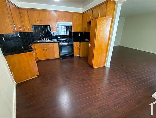 2nd image of 12117 York Ave APT D