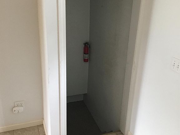 5th image of 404 E 7th St #1