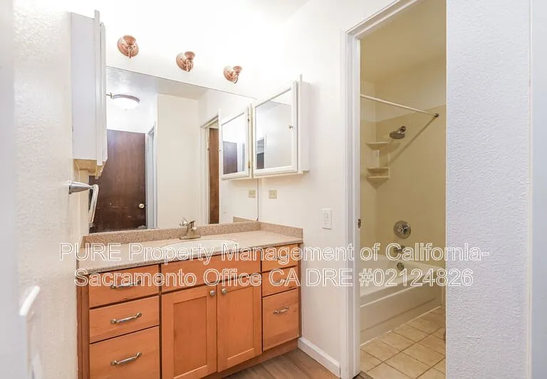 2229 Woodside Ln #4 — Photo 18