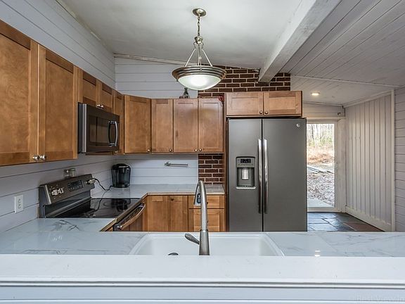 2nd image of 88 Hiland Rd