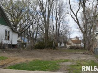 1523 E Carpenter St, Springfield, IL 62702