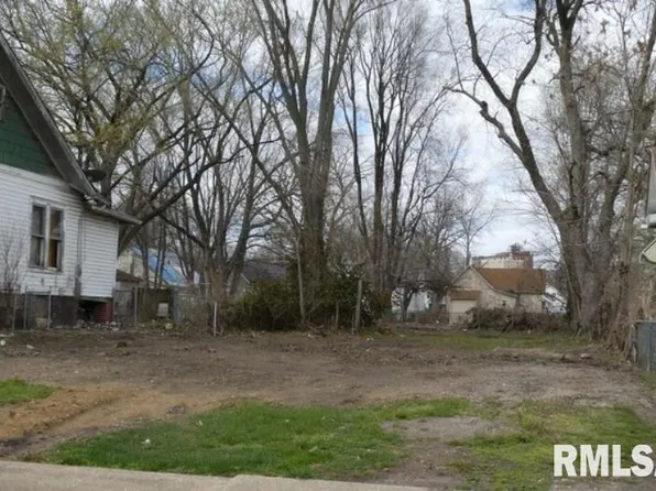 1523 E Carpenter St, Springfield, IL 62702