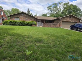 2928 Drummond Rd, Toledo, OH 43606